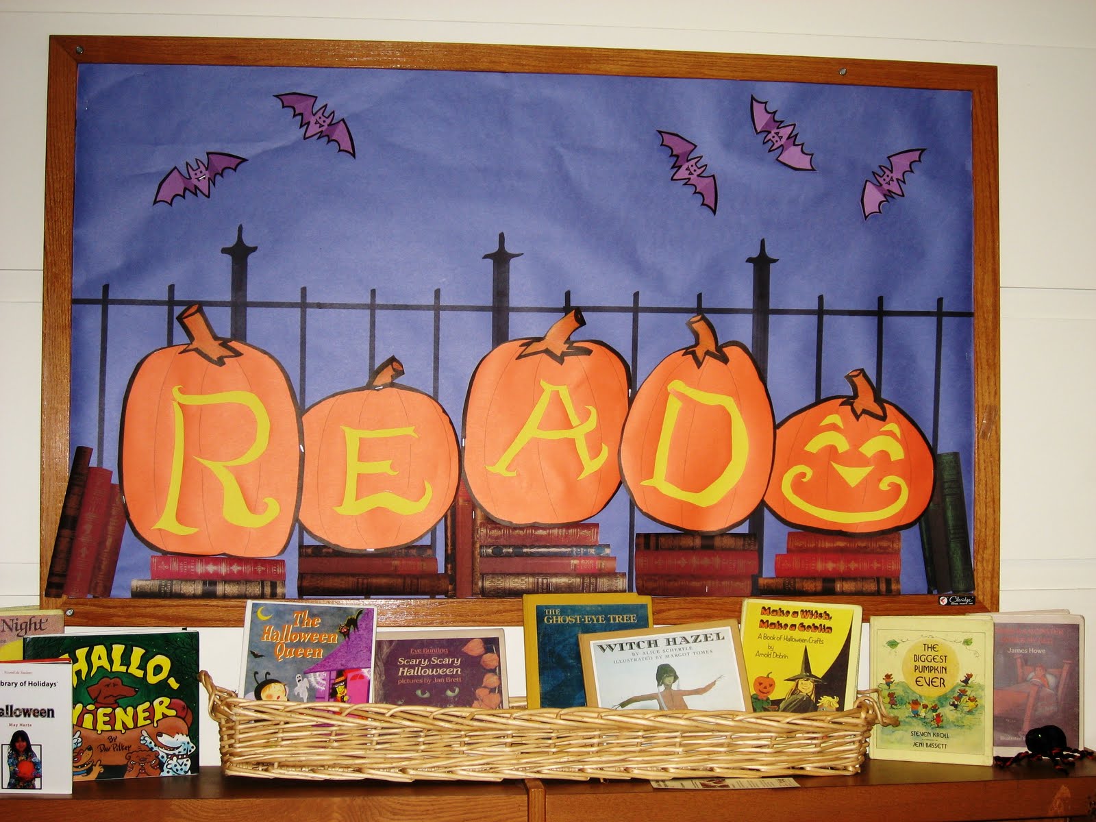  Library  Displays Halloween 