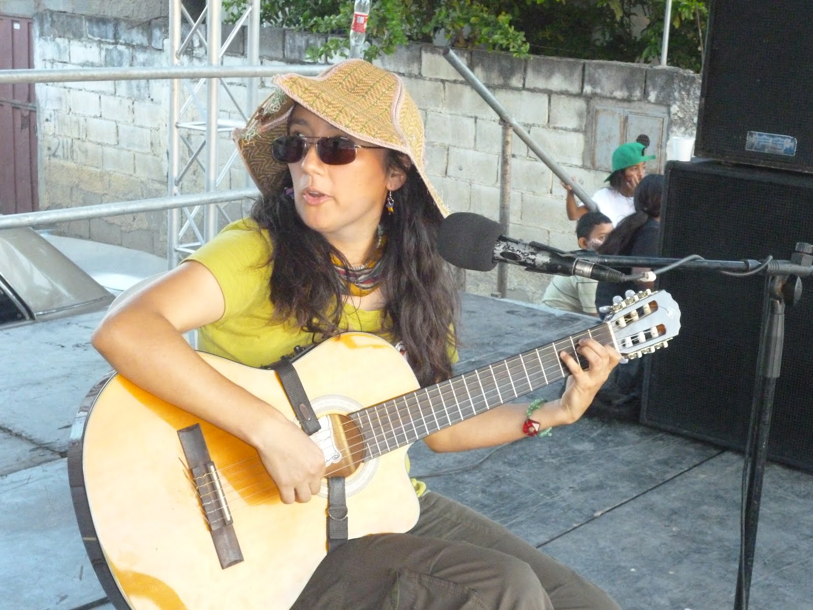 Cantando en Barquisimeto, Venezuela 2013