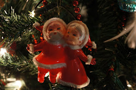 Mr. & and Mrs. Claus vintage Christmas tree decoration ornament 1980s 80s nostalgia