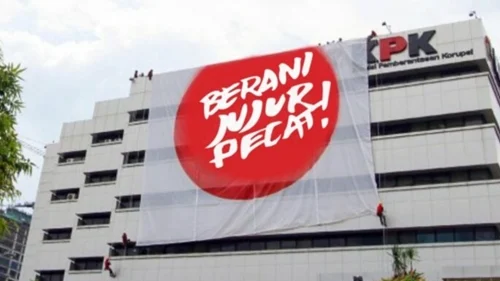 ‘Berani Jujur Pecat’ Trending usai Novel Baswedan Dinonaktifkan, Netizen: Slogan Baru KPK!