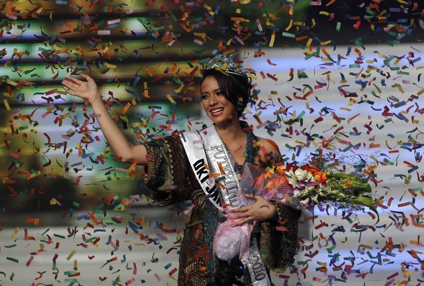 Gambar foto Seksi  Puteri Indonesia 2010 bikini  di Miss Universe 2011