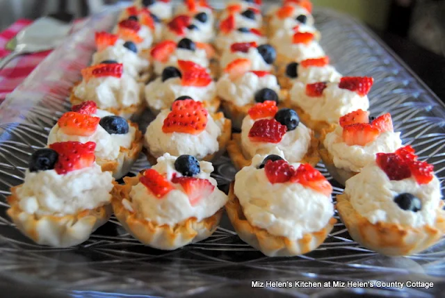 Mini Fruit Tarts at Miz Helen's Country Cottage