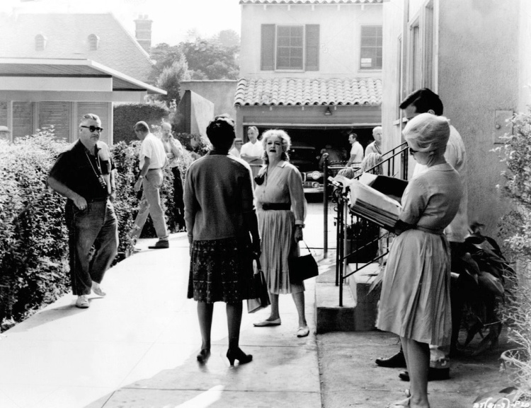 A Vintage Nerd, Vintage Blog, What Ever Happened To Baby Jane Behind the Scenes, Joan Crawford, Bette Davis as Jane, Classic Film Blog, Classic Movies Behind the Scenes