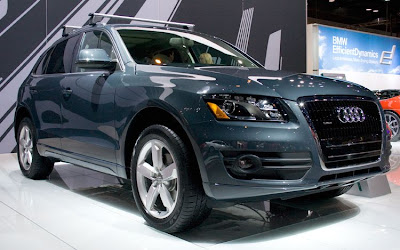 gray audi q5 2010