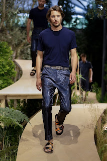 Birkenstock, primavera verano, Spring 2018, paris, Jardín de Tullerías de París, Mel Ottenberg, showroom, desfile, calzado, 