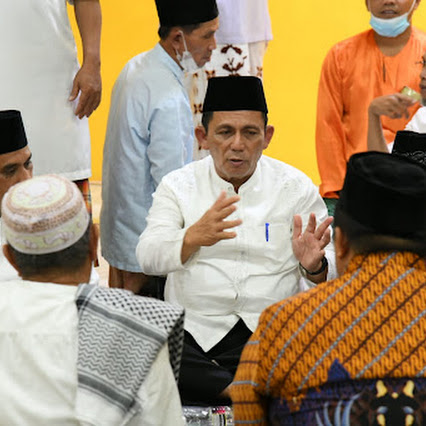 Gubernur Ansar Melakukan Safari Ramadhan di Masjid Al Anshar di Nongsa, Batam 