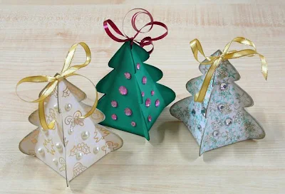 DIY Tree Shaped Boxes. With Template and Free Printable.