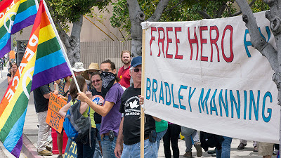 FREE HERO BRADLEY MANNING