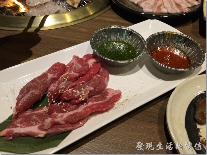 台北南港-乾杯燒烤。澳洲產羊五花，NT230。