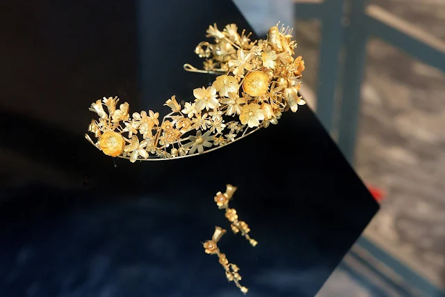 The Naasut tiara is made of Greenlandic gold and diamonds, and was created by jeweller Nicolai Appel