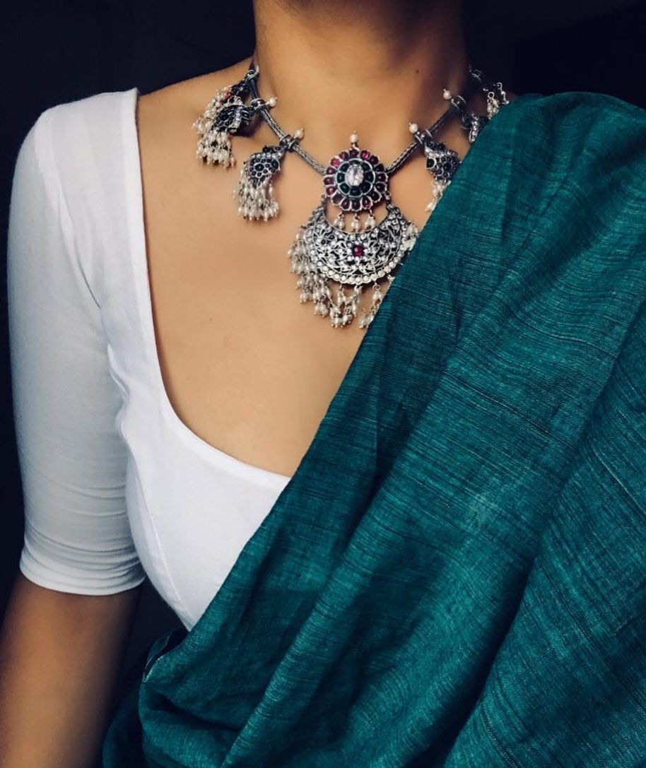 Sarees Jewellery & Accessories: Perfect Pairing Guide