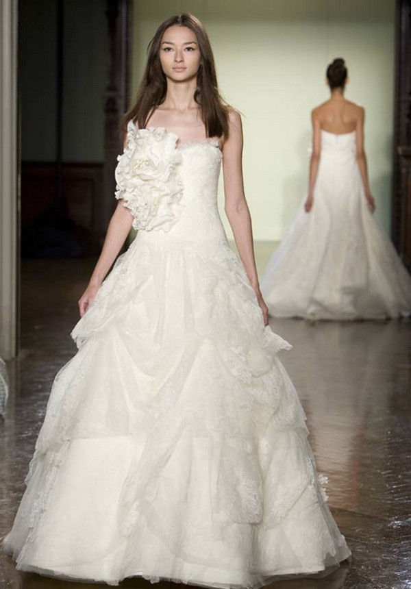 When we talk about wedding gowns then girls want to look more stylish on 
