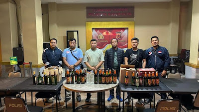 Polres Gelar Razia Sita Ratusan Botol Miras di Kota Bogor