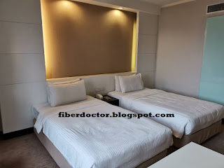 superior room twin bed
