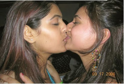 Pakisdtani Girl Kissing Picture