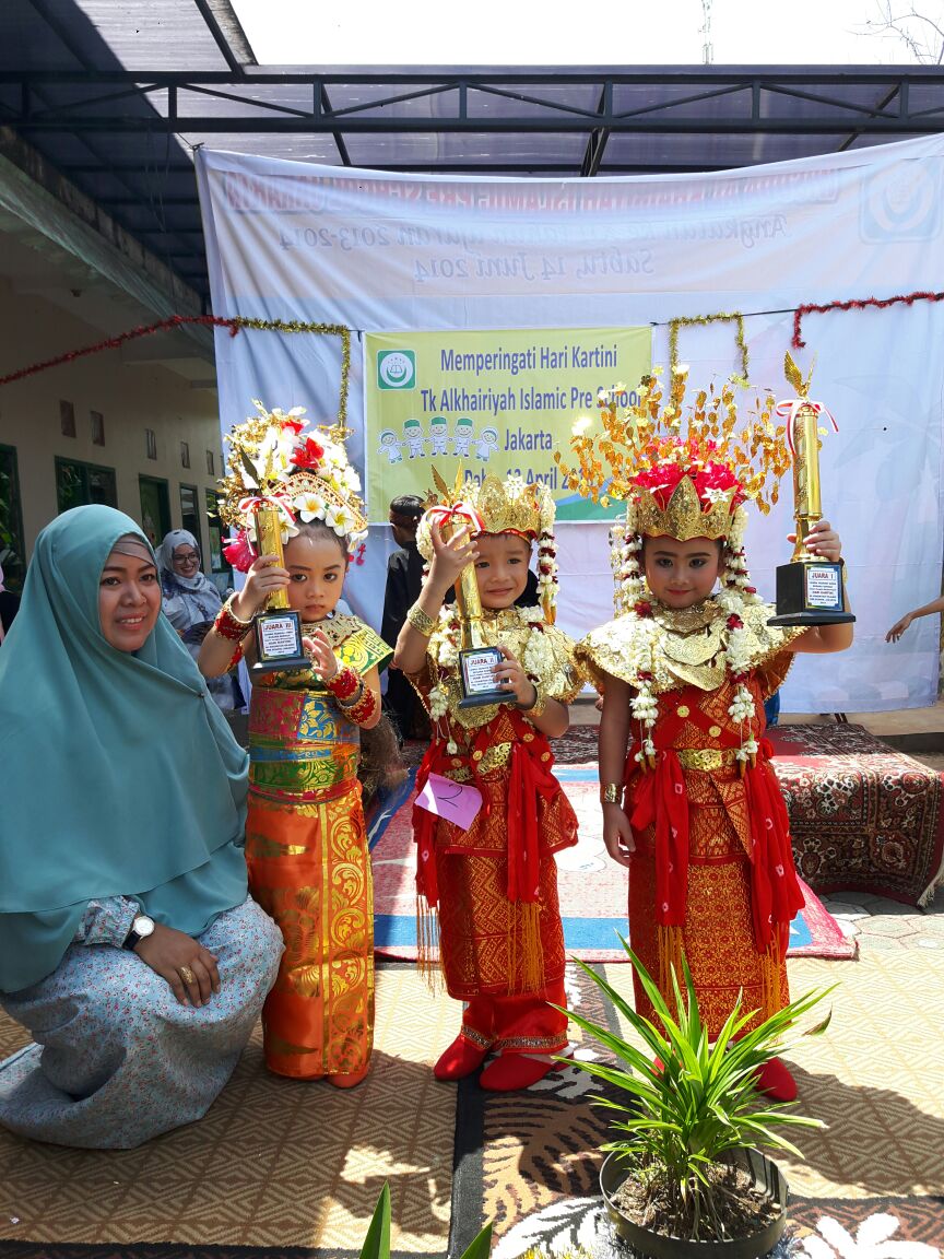 " SANGGAR NUSANTARA DOT COM "  Jakarta: Sewa Baju Adat 