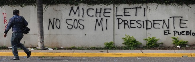 ¿Está Hugo Llorens detrás del golpe de estado en Honduras?