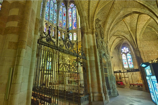 Catedral Gótica de la ciudad de León | Fotos Antiguas | Historia Leonesa | Vidrieras