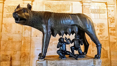 カピトリーニのオオカミ、ロムルスとレムスの像