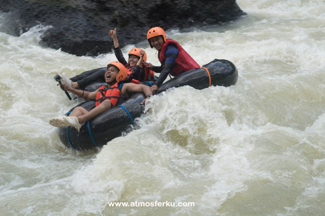 Melewati 3 Jeram Ekstrim dan Loncat dari Ketinggian 6 Meter, Sensasi Rahayu River Tubing