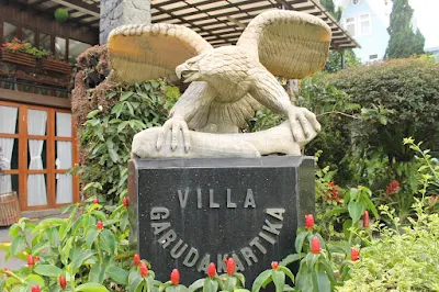 Patung Villa Garuda Kartika