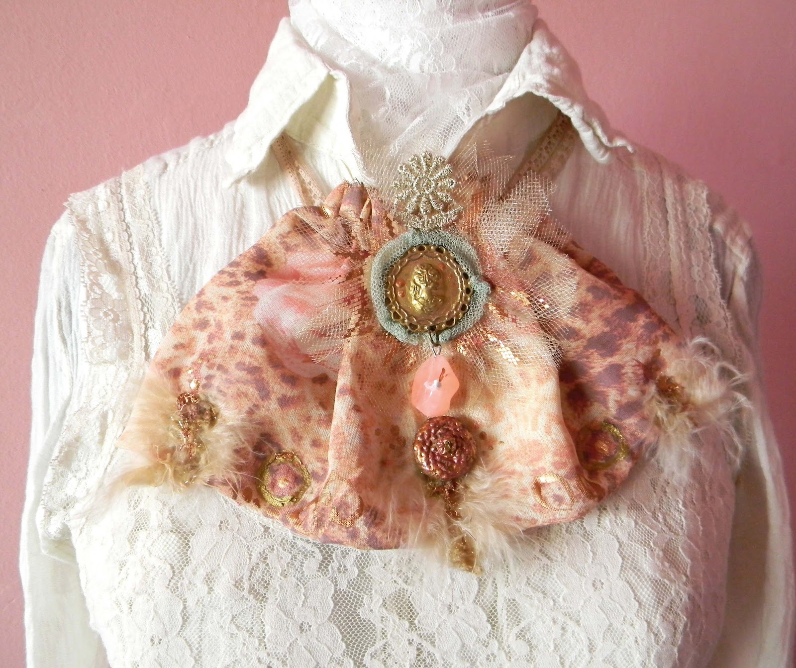 Pastel Love/Jabot/Collar/Victorian Style/Vintage Look/Cameo/Edwardian