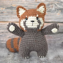 panda rojo amigurumi patrón gratis