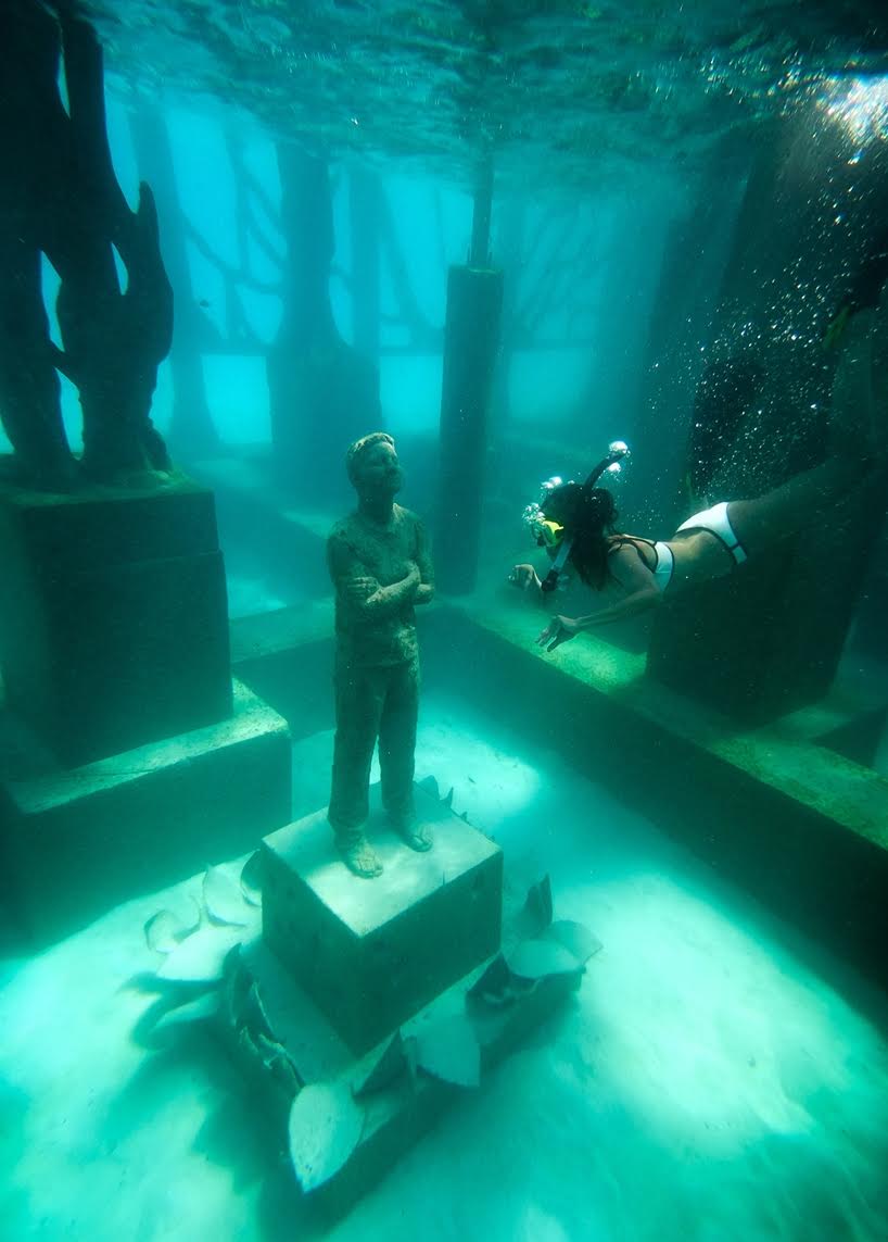 The Coralarium: una instalación escultórica semi-sumergida en el Océano Índico