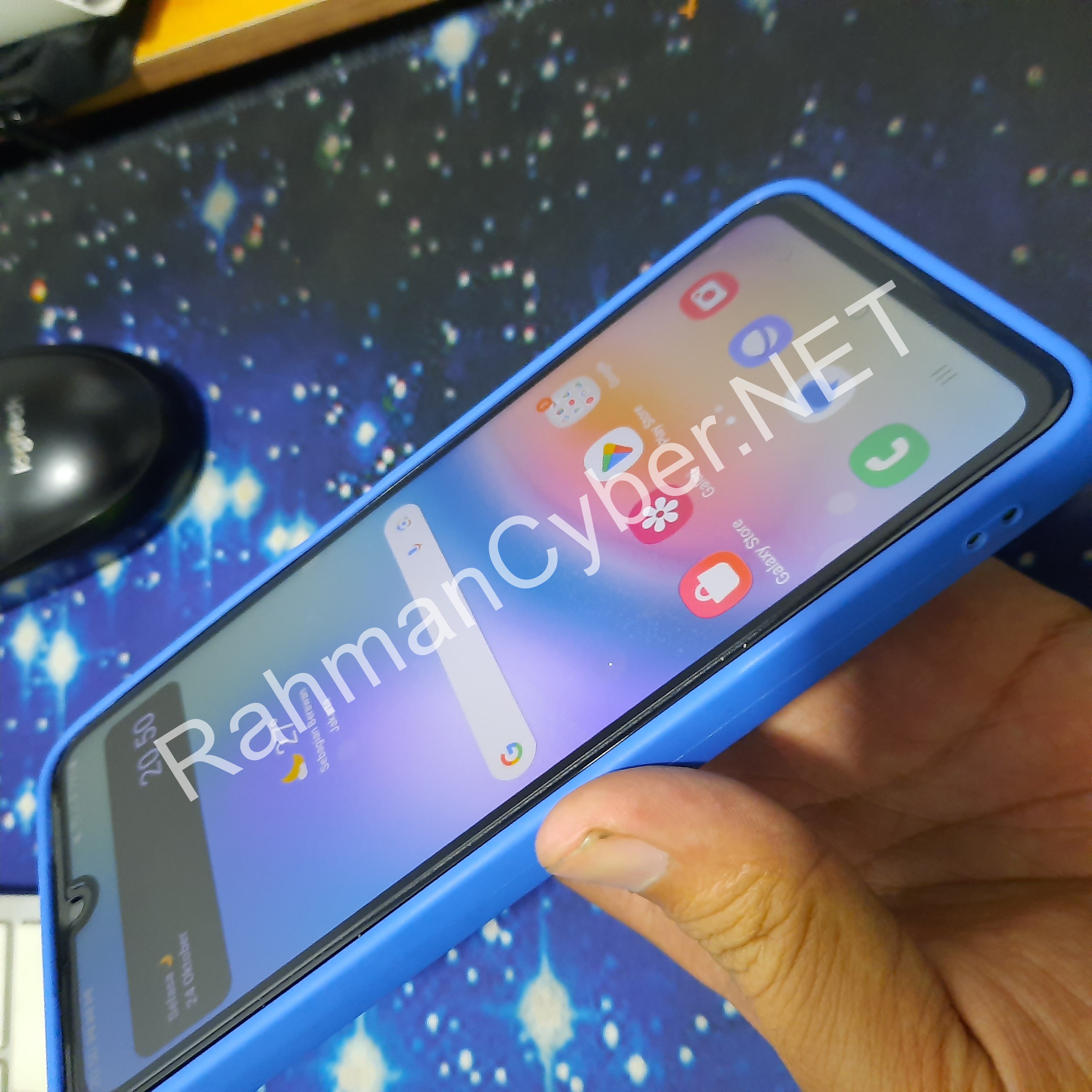 Samsung A05s dengan Casing tmbahan