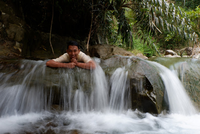 curug cibaliung yang jernih