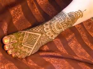 Best & Simple Eid Mehndi Designs & Henna Patterns For Hands & Feet 2015