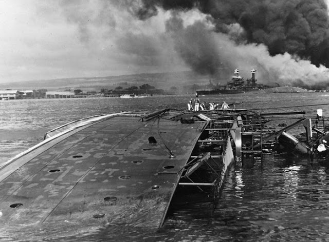Rare Photos of Attack on Pearl Harbor Seen On www.coolpicturegallery.us