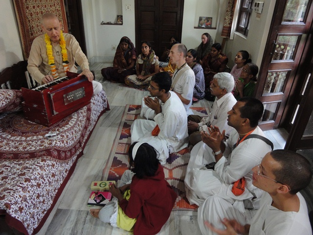 Sankarshan Das Ecstatic Kirtan in the Holy Dhama Vrindavan