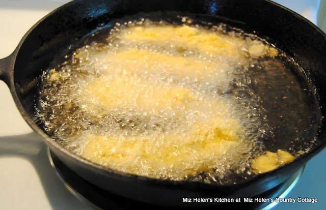 Pan Fried Crappie at Miz Helen's Country Cottage