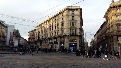 piazza-cordusio-milan.jpg