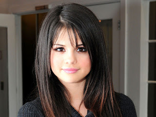 Selena Gomez Wallpapers HD 2012 - 2013