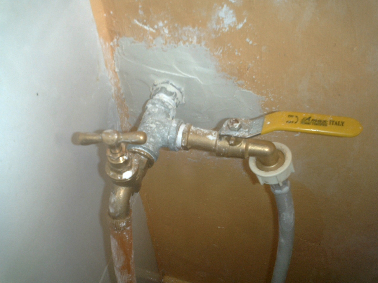 NORMAL PLUMBING PAIP AIR PECAH DALAM DINDING