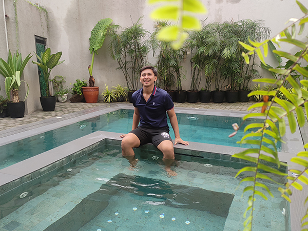 enjoying Onsen by Boynita (Marikina)