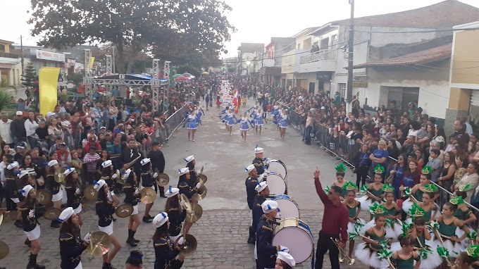 Desfile Cívico marca o 7 de Setembro em Saloá!