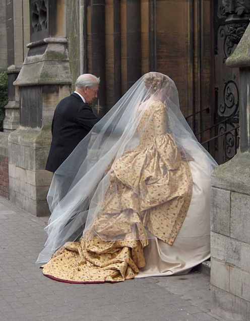  gold and black lining for your card as well as for your wedding gown