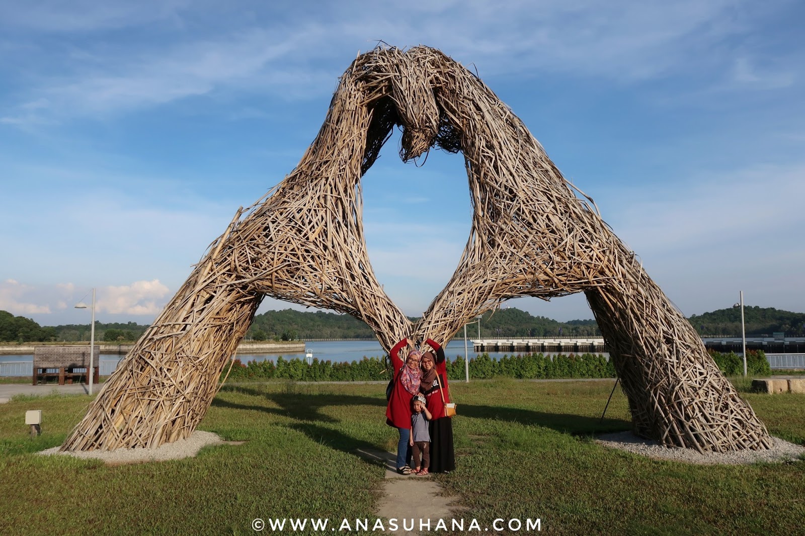 Puteri Harbour Park Nusajaya - Tempat Menarik di Johor ...