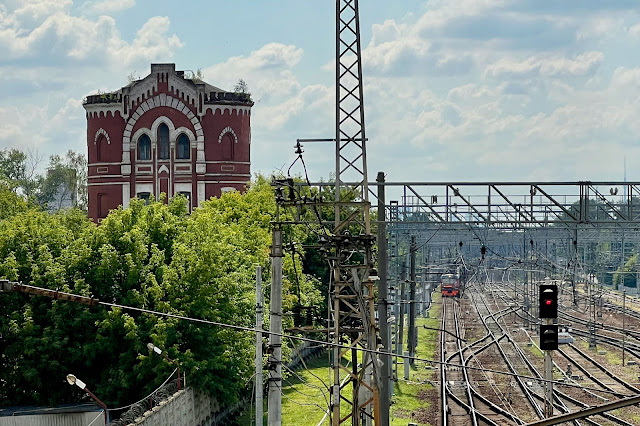 Мытищи, железнодорожная станция Мытищи, водонапорная башня Мытищинского вагоностроительного завода (построена в 1890-х годах)