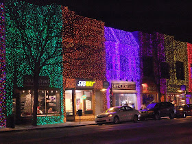 christmas lights on downtown buildings, rochester mighigan, main street