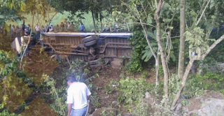 Accidente autobus pasajeros y auto deja mas de 50 heridos en Cordoba Veracruz