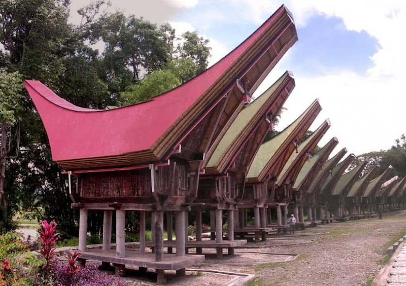 Inspirasi Populer Rumah Komuniti Sulawesi, Rumah Kayu