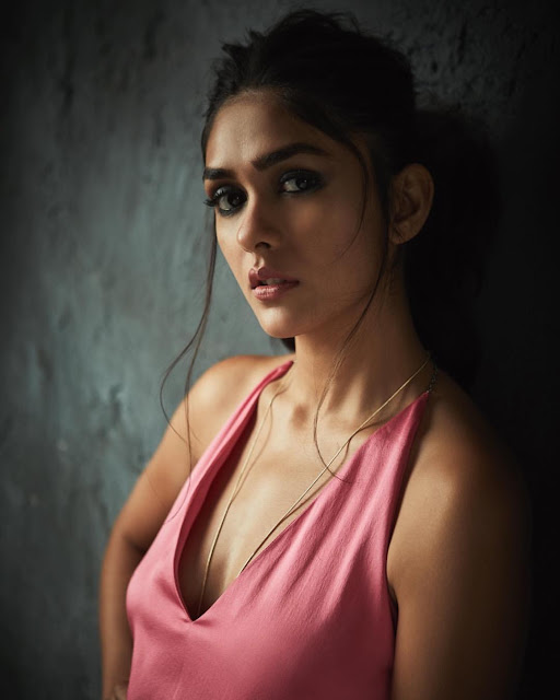 Innocent Mrunal Thakur Latest Photoshoot