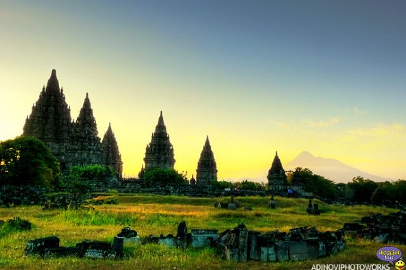 Standing Ovation: Prambanan Temple