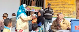 मदरसे में पिलायी गयी पोलियो ड्राप | #NayaSaberaNetwork