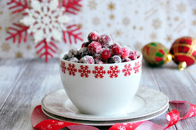 How to make Frosted Cranberries (Candied Cranberries) with video tutorial. Festive holiday treats and garnisd.   http://uTry.it