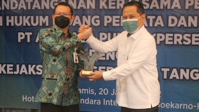 Pelaksanaan Penandatanganan perjanjian kerjasama (MoU) antara KEJAKSAAN NEGERI KOTA TANGERANG  dengan PT. ANGKASA PURA II (PERSERO